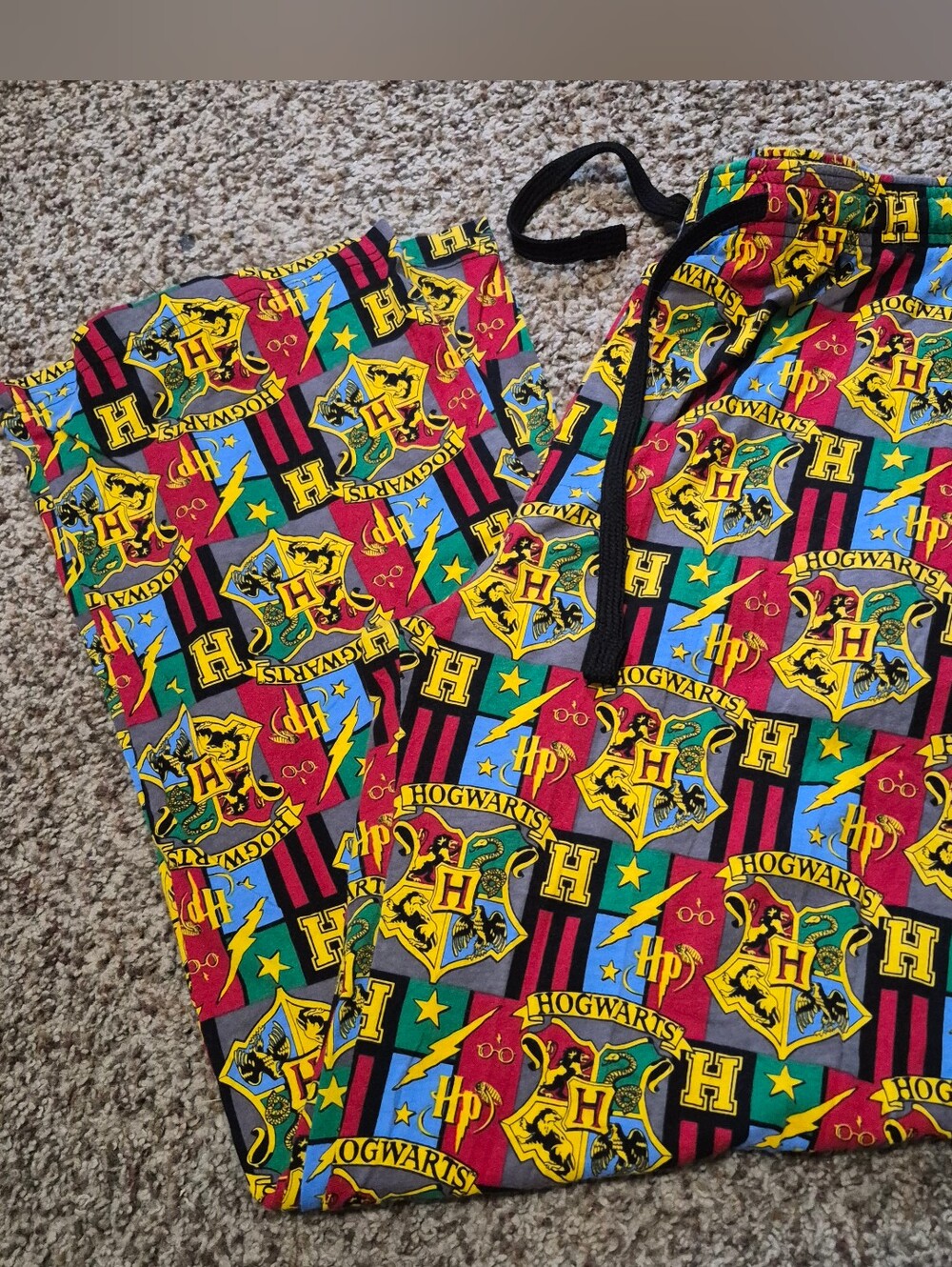 Harry Potter Pajama Bottoms in Red, Yellow, Blue & Green Size Large